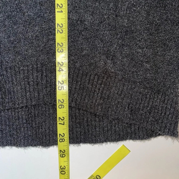 Express Dark Gray V-neck Oversized Plush Pullover Tunic Sweater Small Women’s - Picture 7 of 10